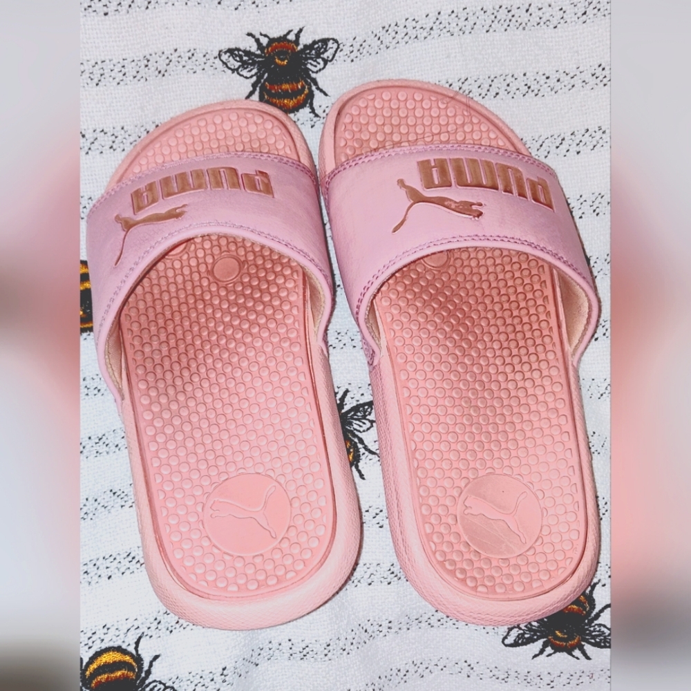 Puma Cool Cat Slides Sandals Girl's Size 2. Pink & Rose Gold - Picture 3 of 4